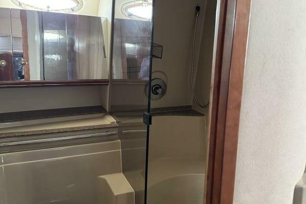 Amazed 42ft Cruisers Yacht For Sale