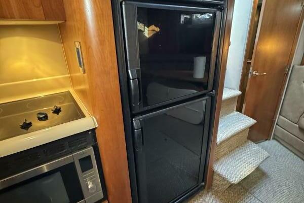 Amazed 42ft Cruisers Yacht For Sale