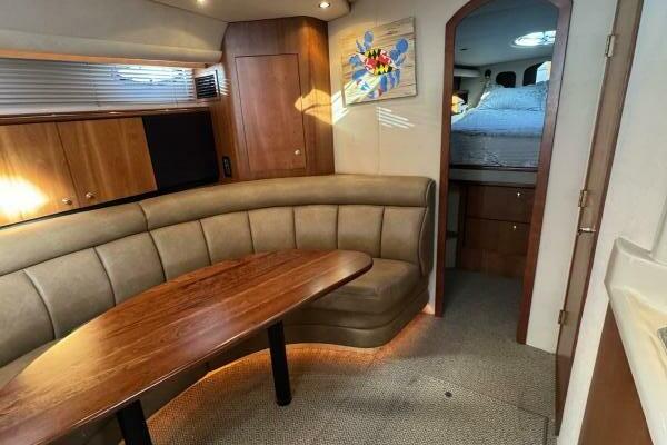 Amazed 42ft Cruisers Yacht For Sale