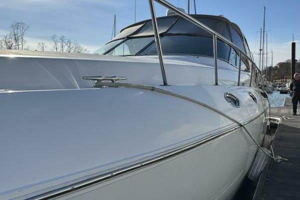 Amazed 42ft Cruisers Yacht For Sale