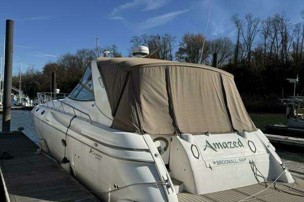 Photo of the 2001 Cruisers 4270 "Amazed"