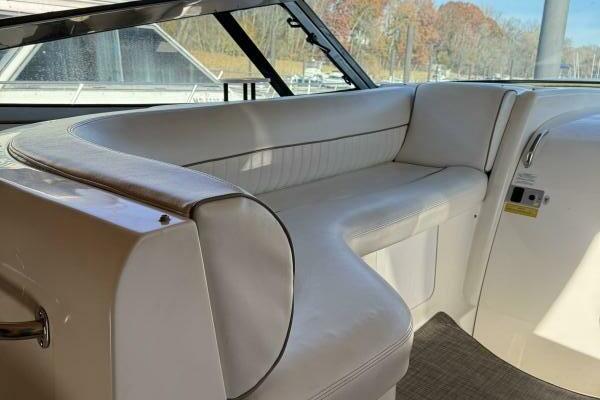 Amazed 42ft Cruisers Yacht For Sale