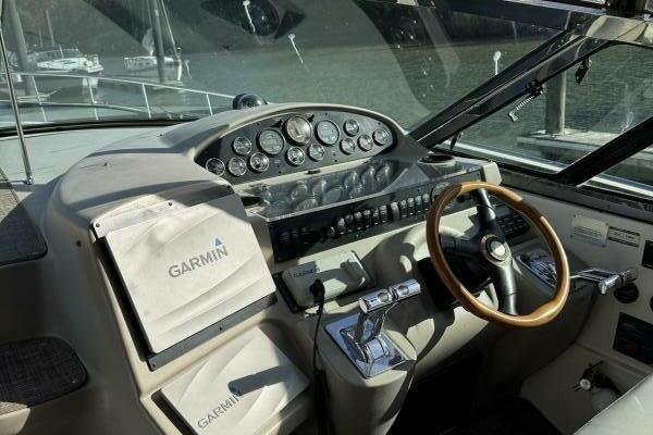 Amazed 42ft Cruisers Yacht For Sale