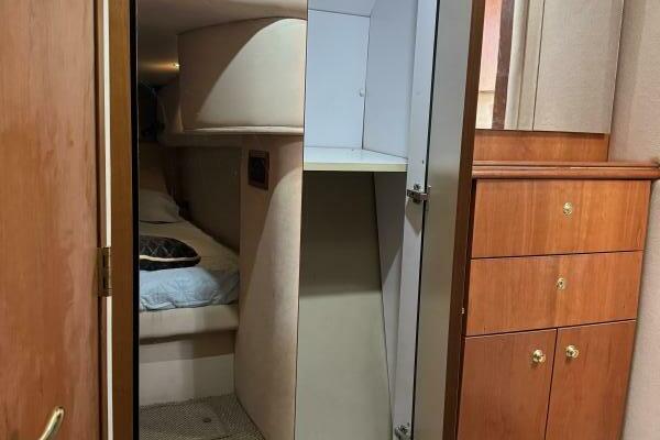 Amazed 42ft Cruisers Yacht For Sale