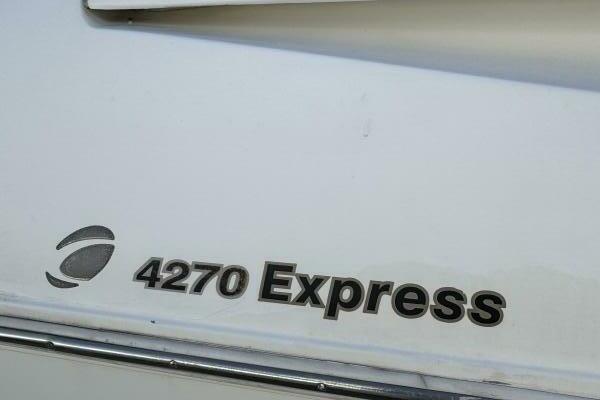 Amazed 42ft Cruisers Yacht For Sale