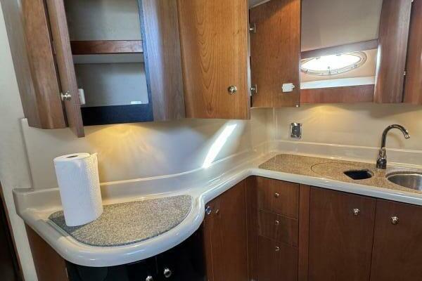 Amazed 42ft Cruisers Yacht For Sale