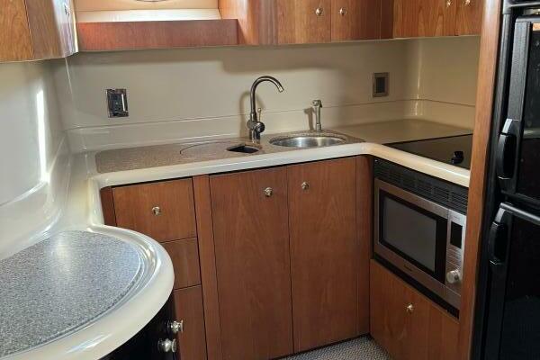 Amazed 42ft Cruisers Yacht For Sale