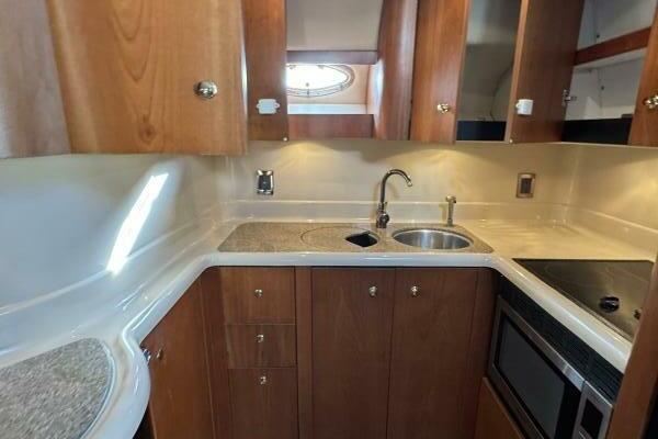 Amazed 42ft Cruisers Yacht For Sale