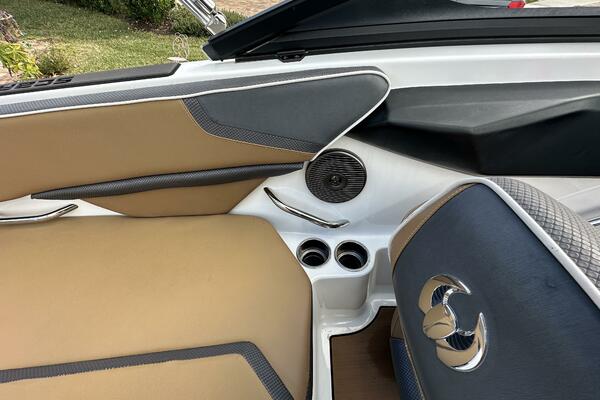 21ft Scarab Yacht For Sale