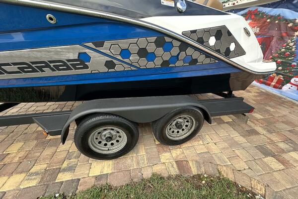 21ft Scarab Yacht For Sale