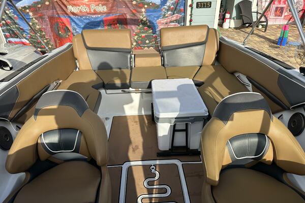 21ft Scarab Yacht For Sale