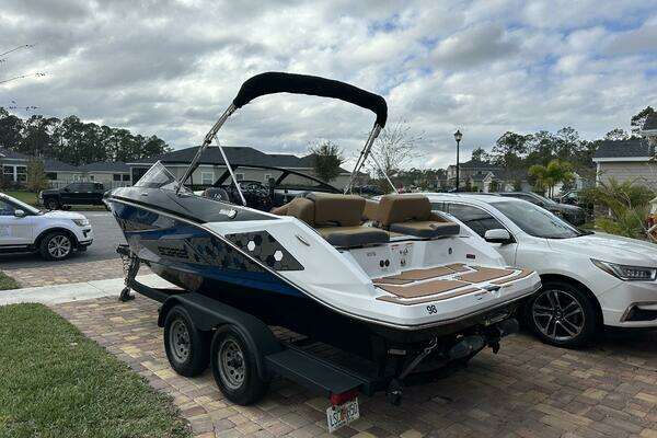 Photo of the 2021 Scarab 215