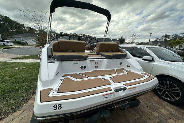 Photo of the 2021 Scarab 215