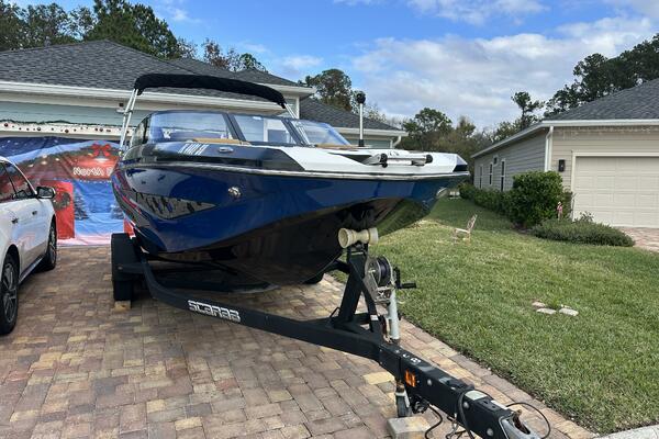 21ft Scarab Yacht For Sale