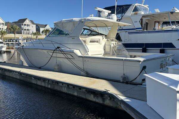 Photo of the 1993 Tiara Yachts 4300 Convertible "Dig-N-It"