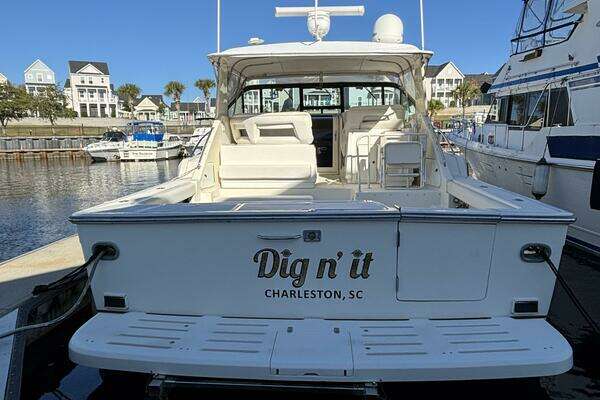 Photo of the 1993 Tiara Yachts 4300 Convertible "Dig-N-It"