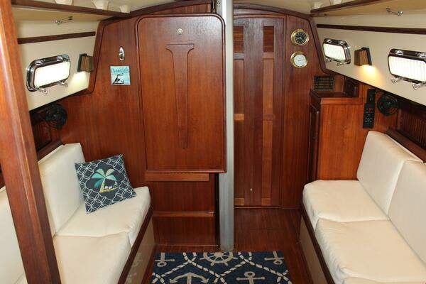 32ft Island Packet Yacht For Sale