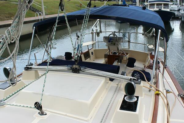 32ft Island Packet Yacht For Sale