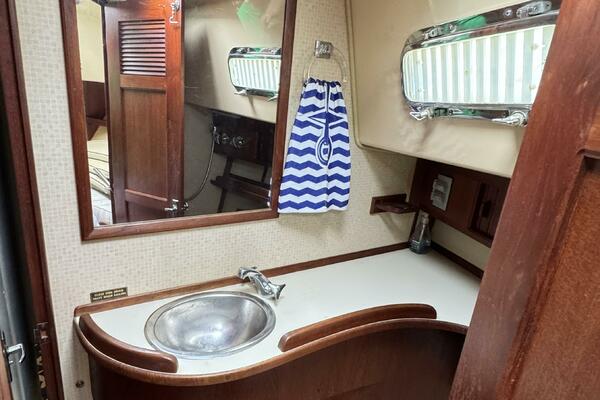 32ft Island Packet Yacht For Sale