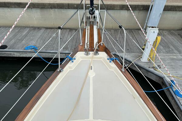 32ft Island Packet Yacht For Sale