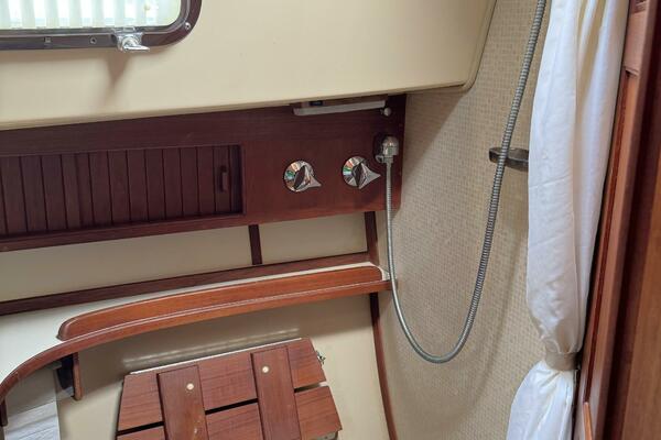 32ft Island Packet Yacht For Sale