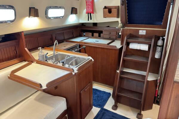 32ft Island Packet Yacht For Sale