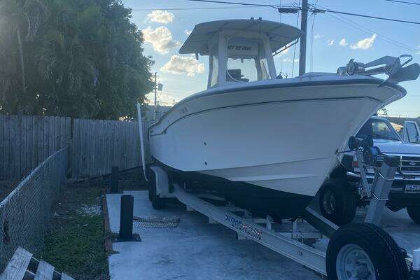 Photo of the 2007 Grady-White Chase 273 "knot the usual"