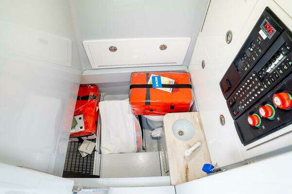 Valhalla Boatworks V-33 Yacht For Sale