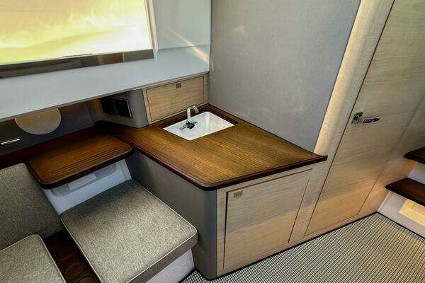 Axopar 45 XC Cross Cabin Yacht For Sale