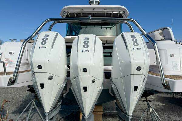 Axopar 45 XC Cross Cabin Yacht For Sale