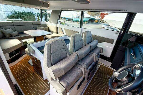 Axopar 45 XC Cross Cabin Yacht For Sale