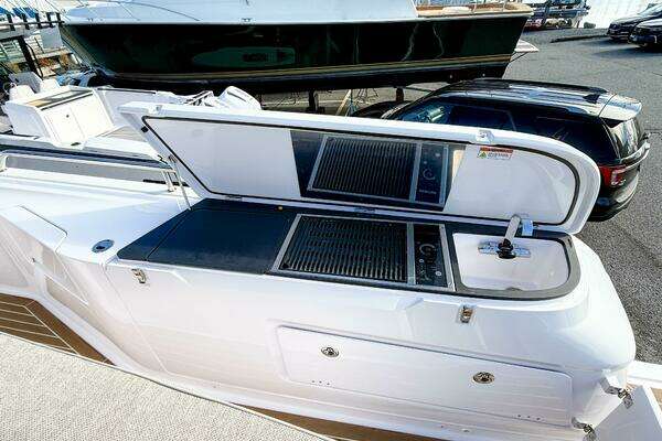 Axopar 45 XC Cross Cabin Yacht For Sale