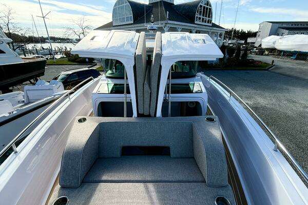 Axopar 45 XC Cross Cabin Yacht For Sale