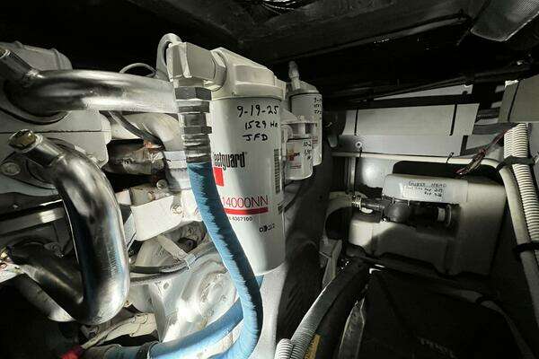 Sea Ray 480 Sedan Bridge Yacht For Sale