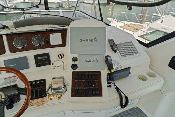 Sea Ray 480 Sedan Bridge Yacht For Sale