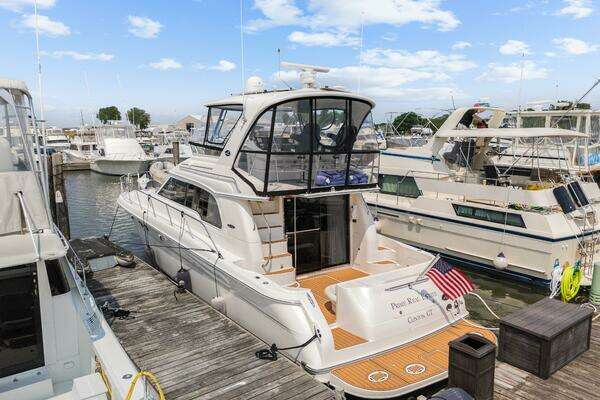 Sea Ray 480 Sedan Bridge Yacht For Sale