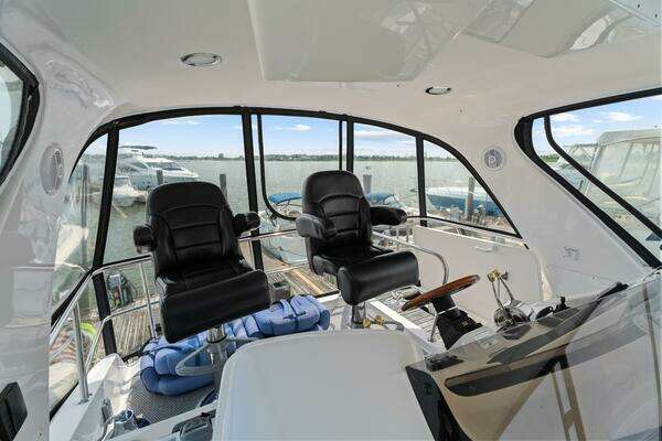 Sea Ray 480 Sedan Bridge Yacht For Sale