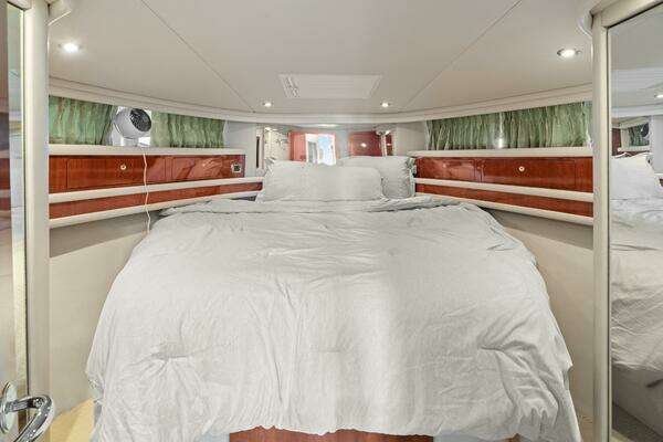 Sea Ray 480 Sedan Bridge Yacht For Sale