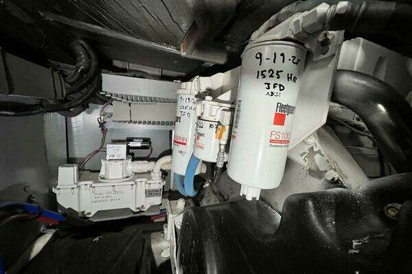 Sea Ray 480 Sedan Bridge Yacht For Sale