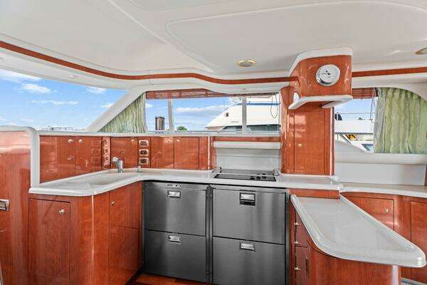 Sea Ray 480 Sedan Bridge Yacht For Sale
