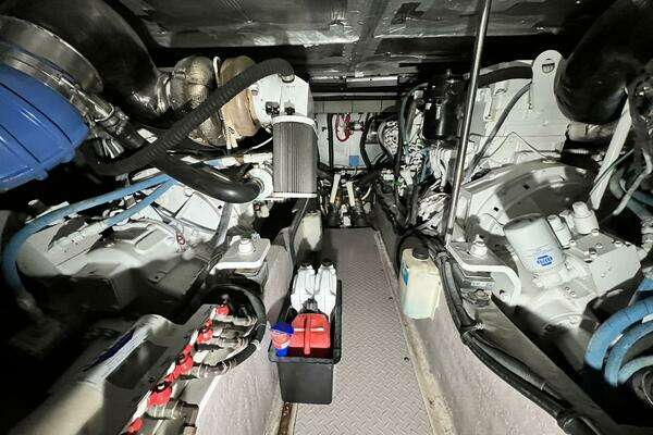 Sea Ray 480 Sedan Bridge Yacht For Sale