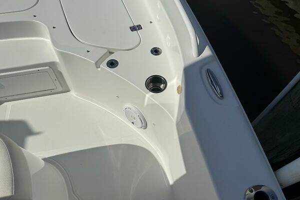 25ft Sea Hunt Yacht For Sale