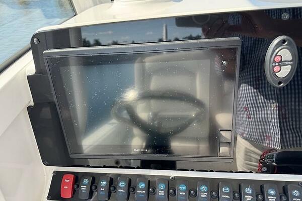 25ft Sea Hunt Yacht For Sale