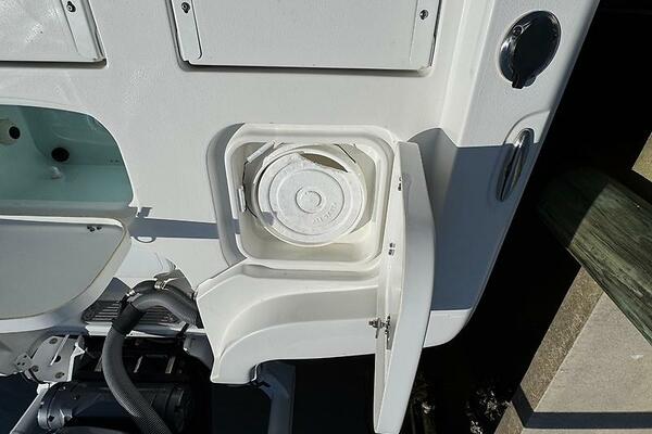 25ft Sea Hunt Yacht For Sale