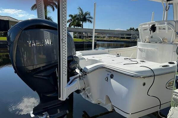 25ft Sea Hunt Yacht For Sale