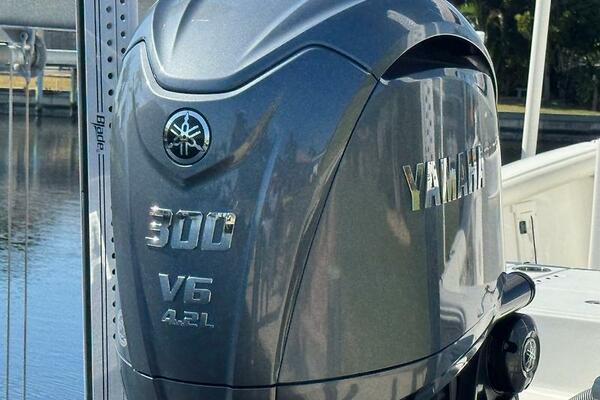 25ft Sea Hunt Yacht For Sale