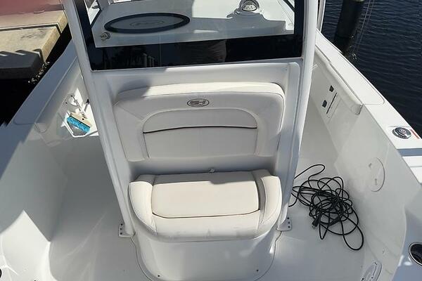 25ft Sea Hunt Yacht For Sale