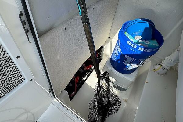 25ft Sea Hunt Yacht For Sale