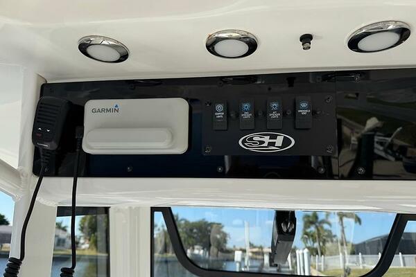 25ft Sea Hunt Yacht For Sale