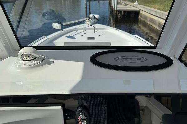 25ft Sea Hunt Yacht For Sale
